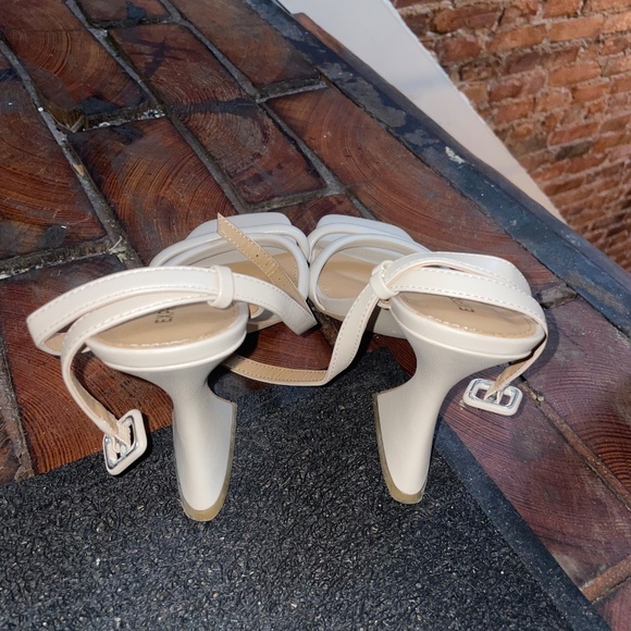 Express Beige Heels - Picture 2 of 2